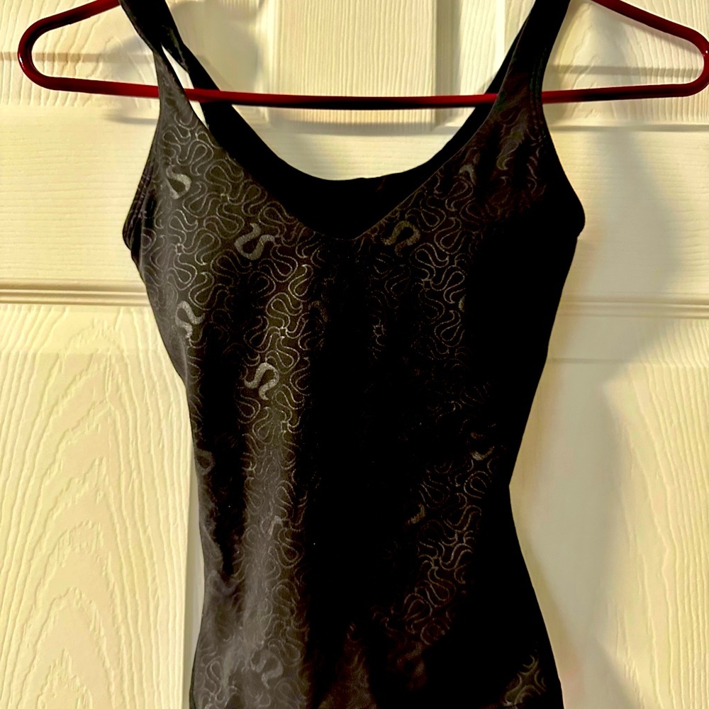 Black lululemon workout
